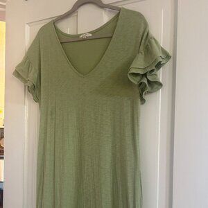 Z SUPPLY tiered maxi dress in a soft light green, size L